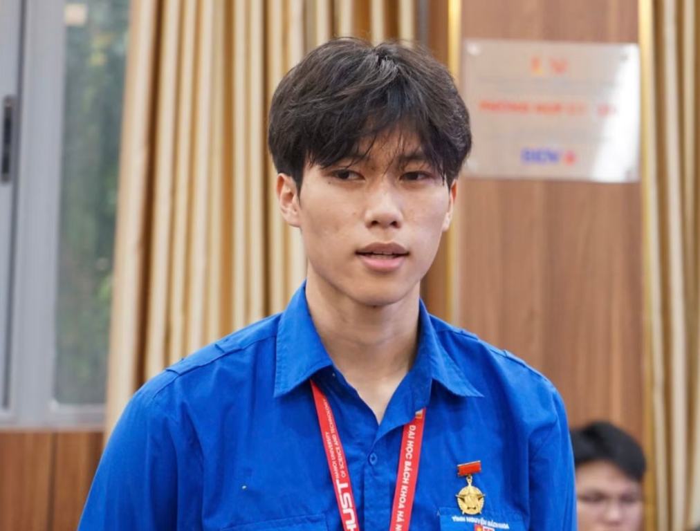 Khoảnh khắc ‘không nghĩ đến mình’ của nam sinh ĐH Bách khoa khi cứu người trong đám cháy